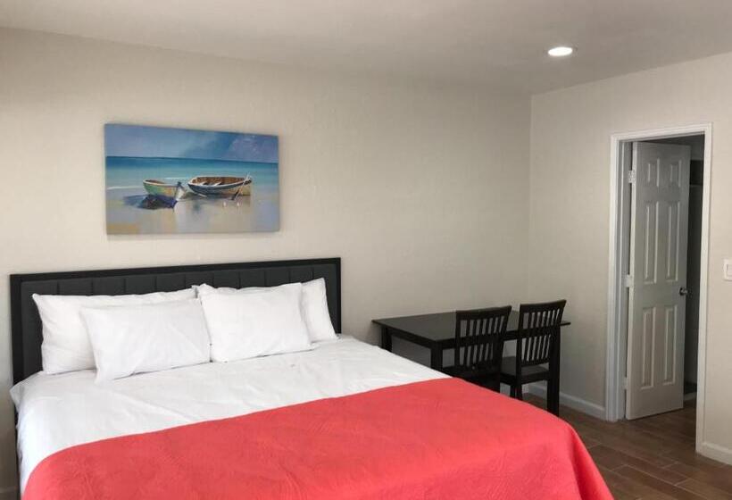 סטודיו דלוקס, Pompano Breeze