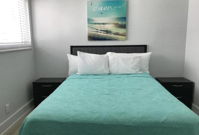 דירת חדר, Pompano Breeze