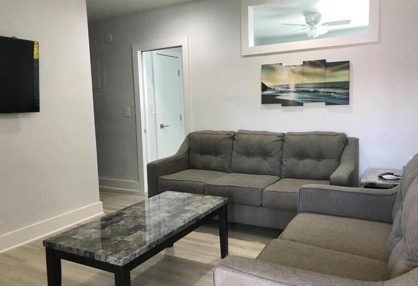 דירת חדר, Pompano Breeze