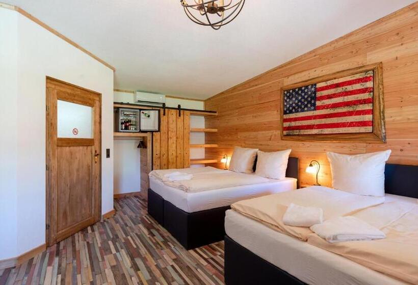 4인용 스탠다드 룸, Zündstoff City Western Motel