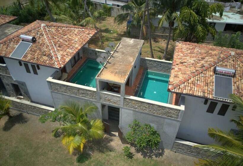 套房配有游泳池, Anama By Queens Mount