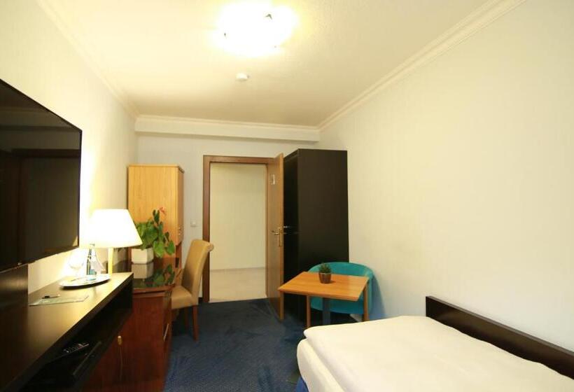 Quarto Estandar Individual, Restaurant Pfeffermuhle Balingen