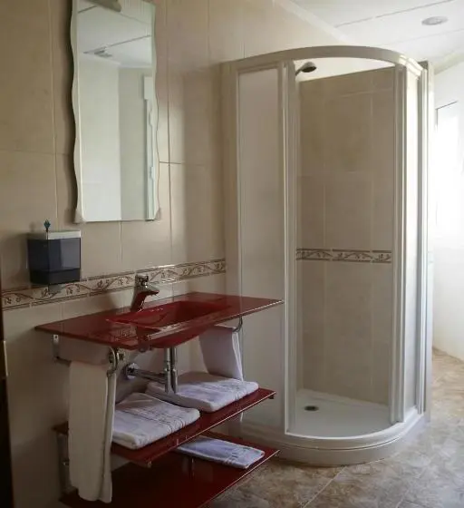 スタンダードルーム, Hostal El Poligono