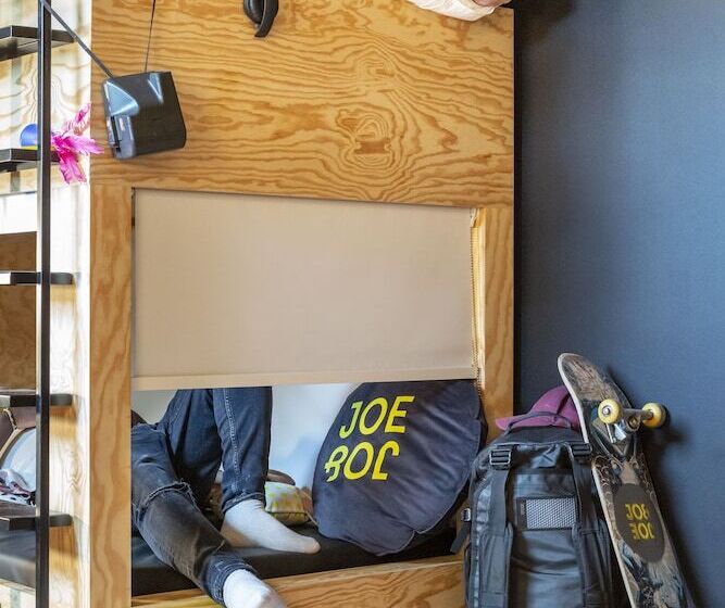 تختخواب در اتاق مشترک, Jo&joe Paris Gentilly   Auberge De Jeunesse