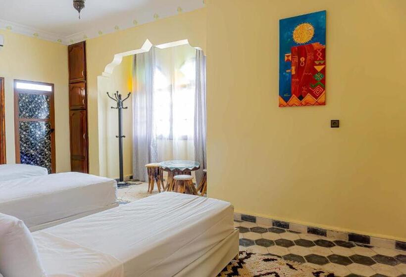 디럭스 트리플 룸, Riad Zagora Palms