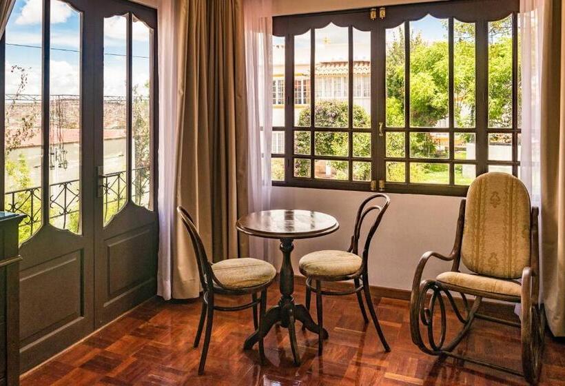 سوئیت جونیور با چشم‌انداز باغ, El Jardin De Su Merced B&b