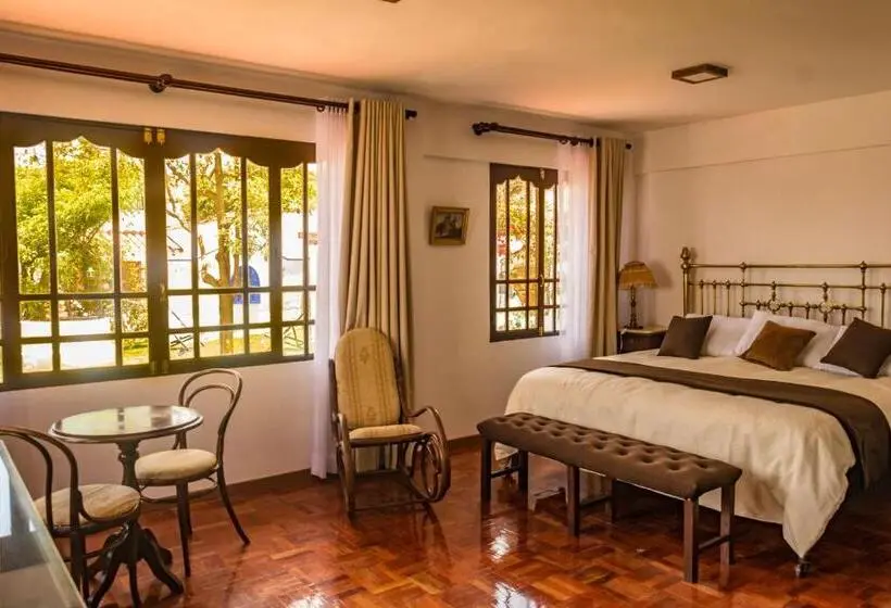 سوئیت جونیور با چشمانداز باغ, El Jardin De Su Merced B&b