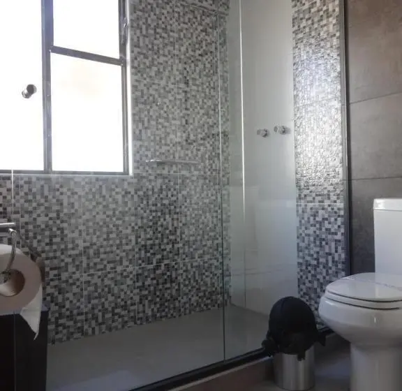 سوئیت جونیور با چشمانداز باغ, El Jardin De Su Merced B&b