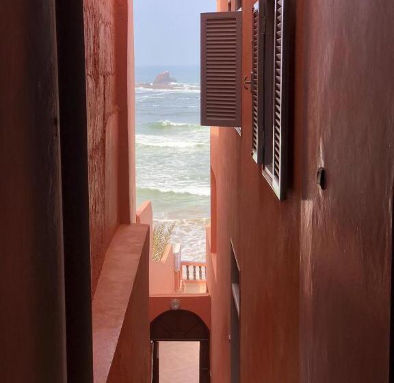 Triple Room Sea View, Beach Club Legzira