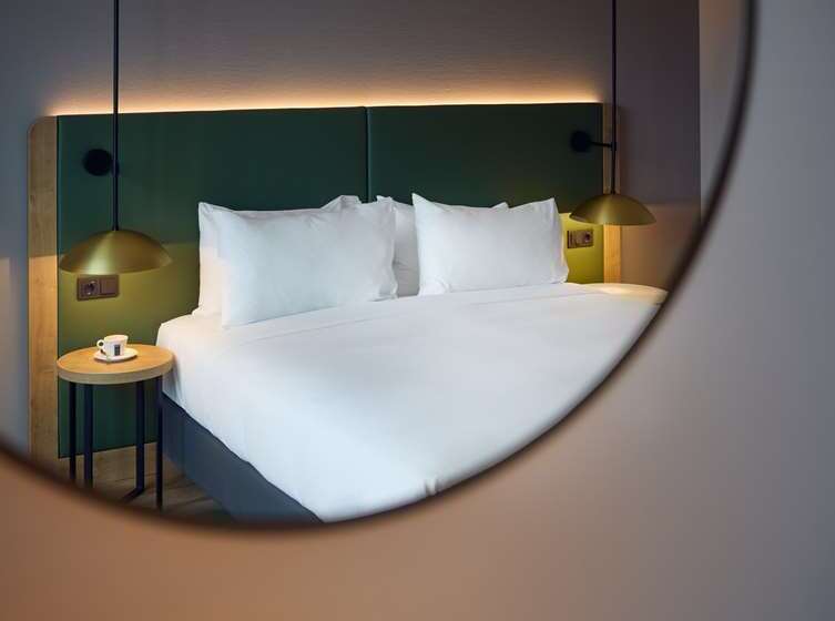 带大床的豪华间, Hilton Taizhou