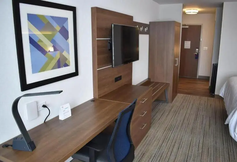 身障者適用キングサイズベッドルーム, Holiday Inn Express & Suites Boston South Randolph, An Ihg