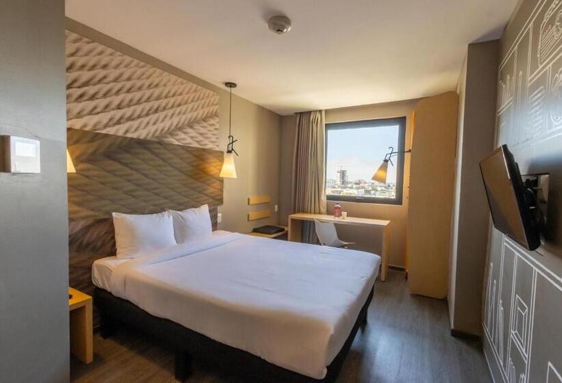 Quarto Estandar, Ibis Tijuana