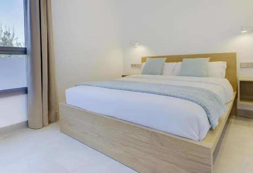 آپارتمان 1 خوابه با چشم‌انداز استخر, Calm Beach Apartments