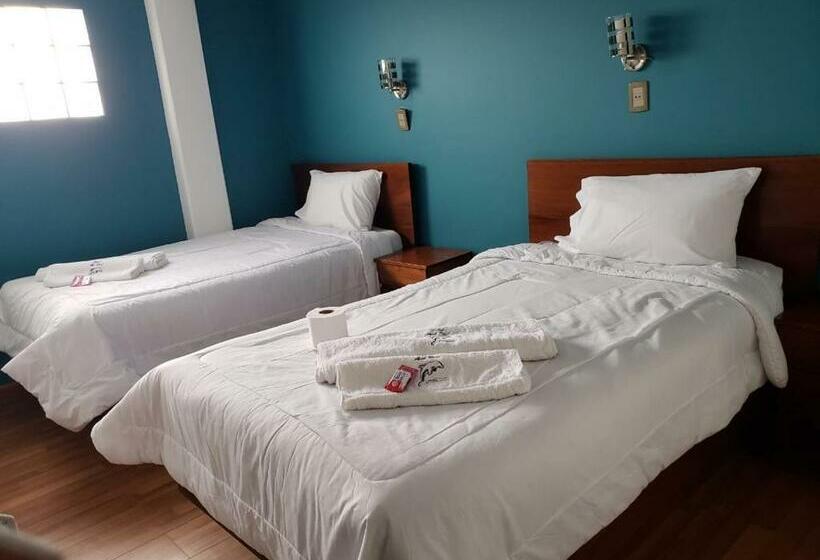 غرفة قياسية, Azul Real