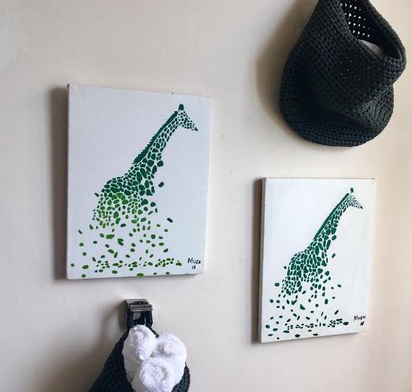 اتاق لوکس, Ewange A Casa Mia