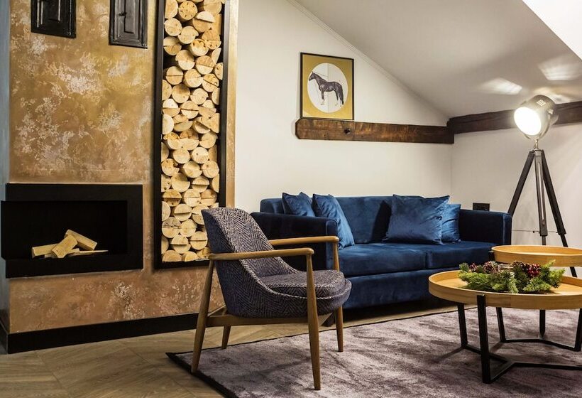 آپارتمان 1 خوابه, Industrial 1853