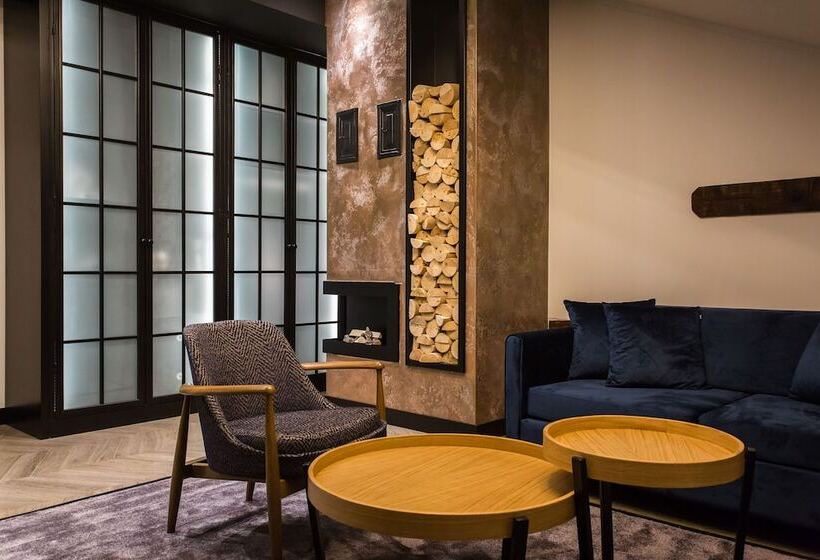 آپارتمان 1 خوابه, Industrial 1853