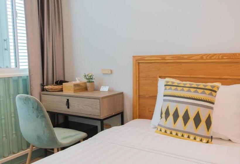 스탠다드 룸 킹사이즈 침대, Latima Boutique Hostel
