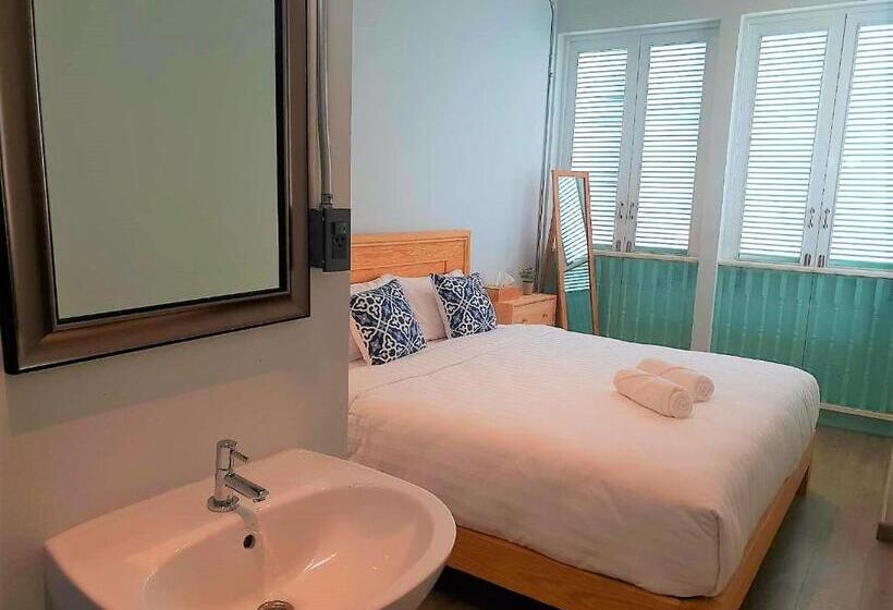 스탠다드 룸 킹사이즈 침대, Latima Boutique Hostel