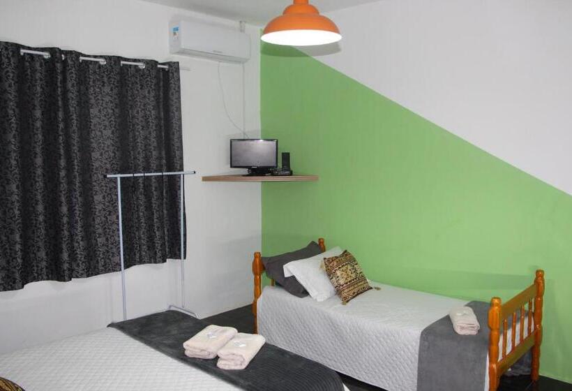 Номер Стандарт Трехместный, Pousada Flay 7 Minutos Do Aeroporto Florianópolis