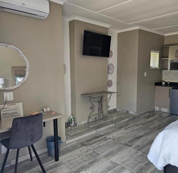 סטודיו סופריור, The Armagh Guesthouse