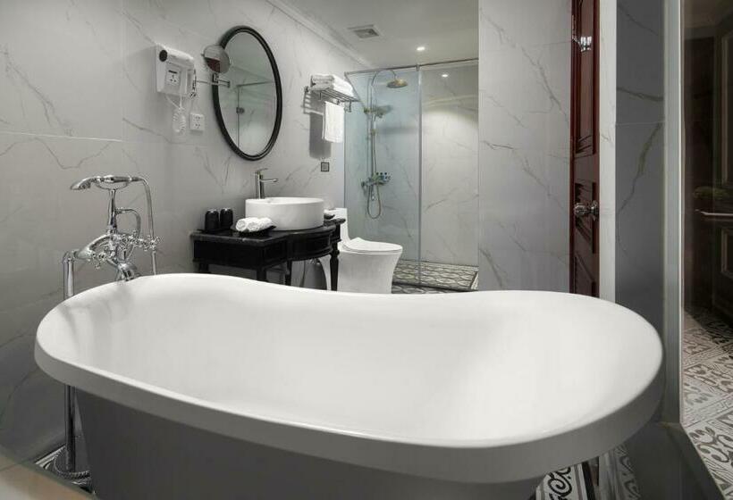 سوییت اجرایی, Acoustic Hotel & Spa