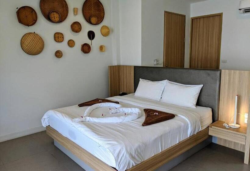 غرفة ديلوكس مطلّة علي البحر مزوَّدة بشُرفة, Samutra Residences