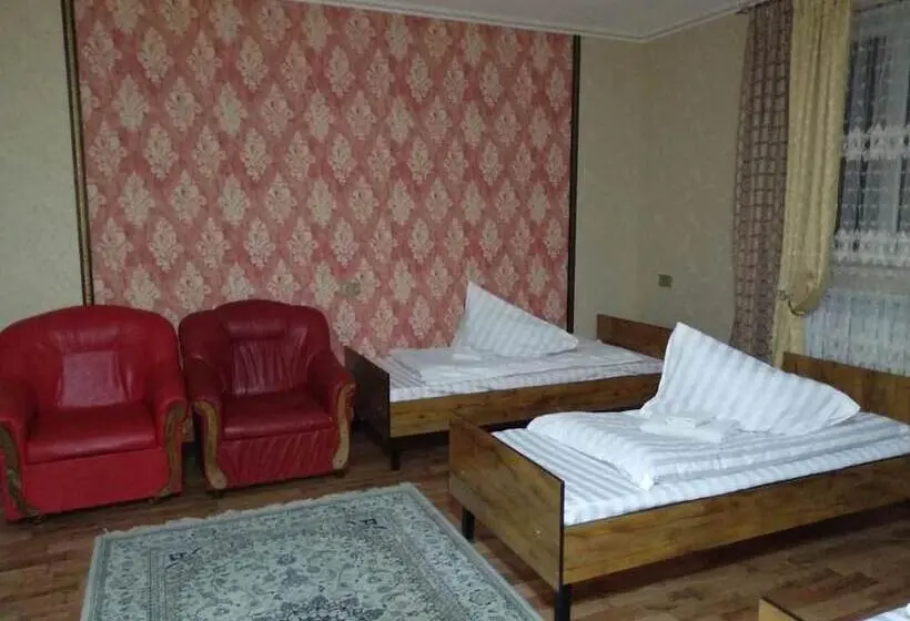 اتاق لوکس سه تخته, Medi Guest House