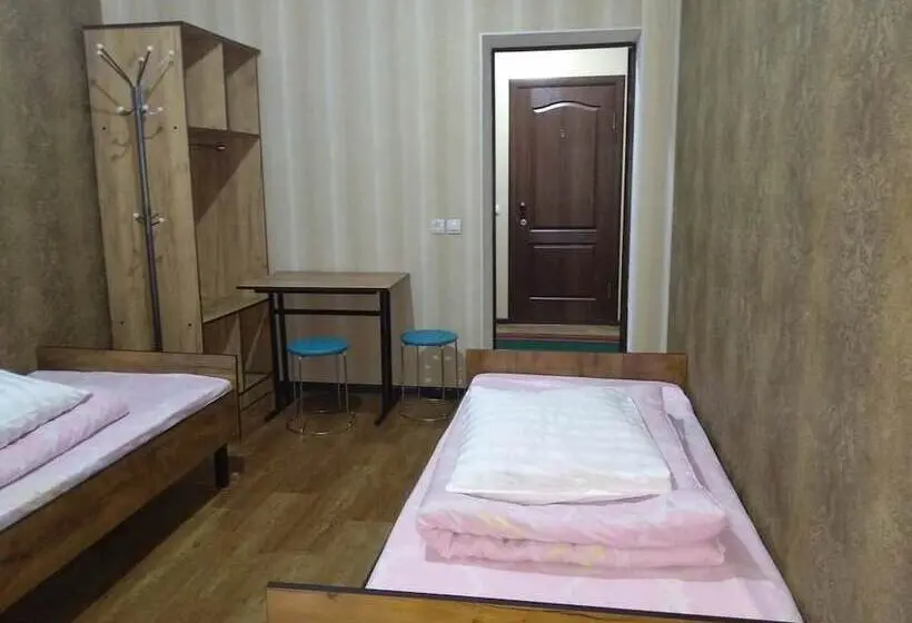 اتاق لوکس سه تخته, Medi Guest House