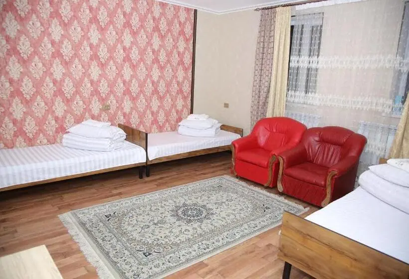 اتاق لوکس سه تخته, Medi Guest House