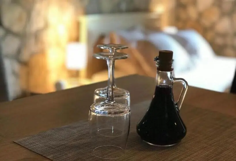 اتاق لوکس با بالکن, Apartments Old House Pajovic