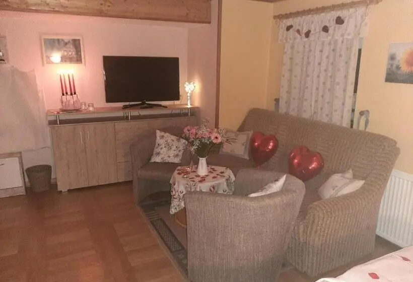 Perhehuone, Pension Grenzbaude, Waltersdorf, Sachsen