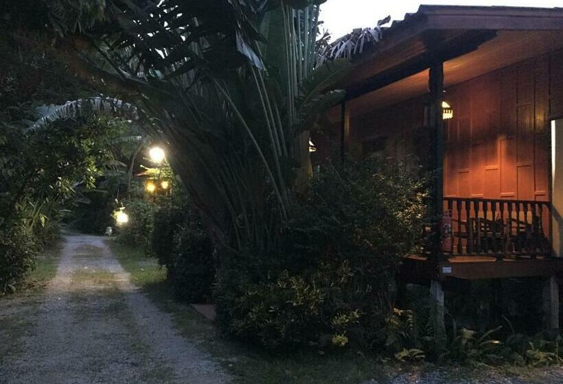 חדר סטנדרט עם מרפסת, Lotus Place Sukhothai