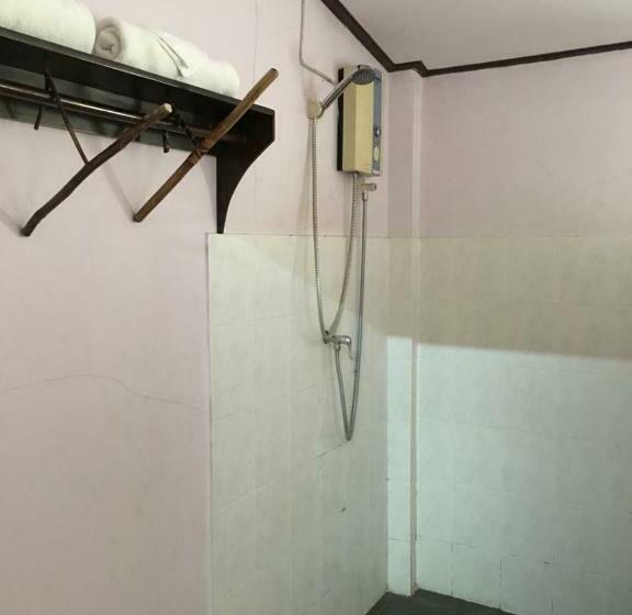 Трехместный Номер Стандарт с Балконом, Lotus Place Sukhothai