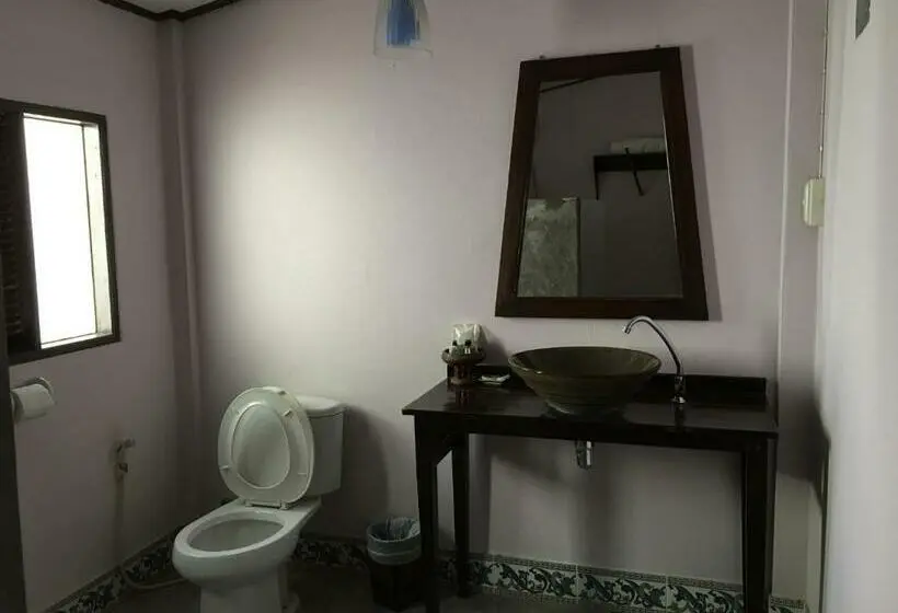 اتاق استاندارد سه تخته با بالکن, Lotus Place Sukhothai