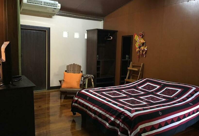 חדר סטנדרט לשלושה עם מרפסת, Lotus Place Sukhothai