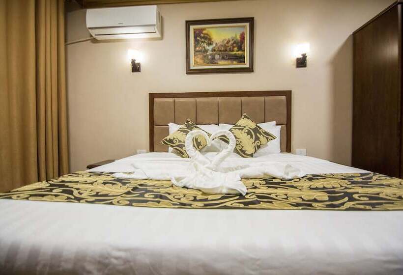 غرفة قياسية, Grape Village