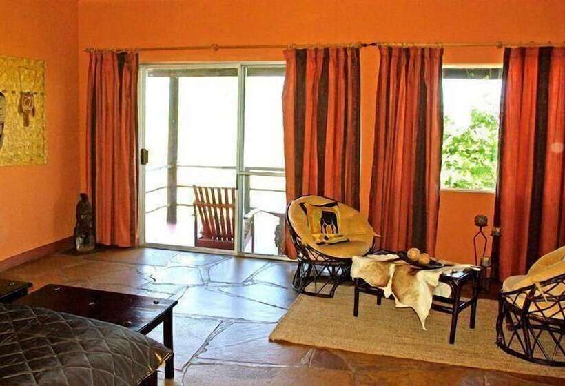 اتاق استاندارد, Toko Kamanjab Lodge & Safari