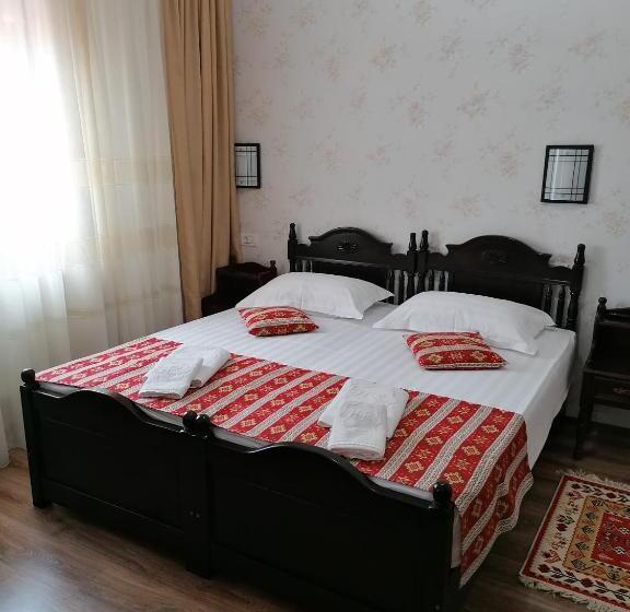Habitación Estándar con Balcón, Hanul Hora Romaneasca