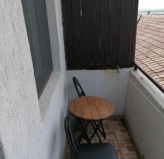 Habitación Estándar con Balcón, Hanul Hora Romaneasca