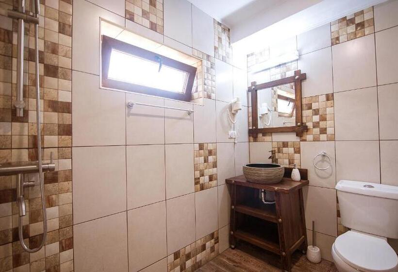 חדר סופריור, Hanul Hora Romaneasca