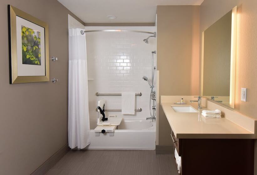장애인을 위한 스위트, Staybridge Suites   Wisconsin Dells   Lake Delton, An Ihg