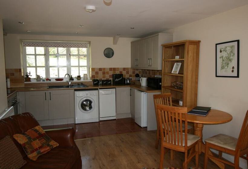 １ベッドルームハウス, High Dalby House