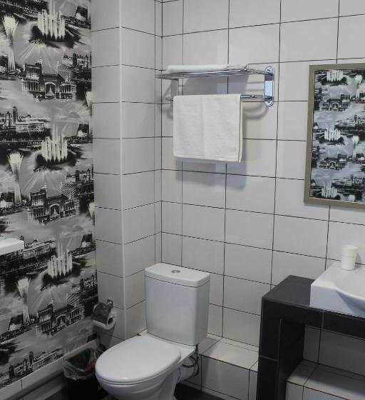 اتاق لوکس, Inju Hills