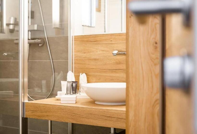 スイート, Tannenhaus