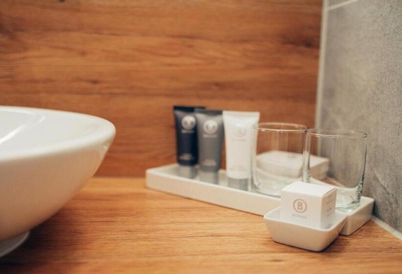 スタンダードシングルルーム, Tannenhaus