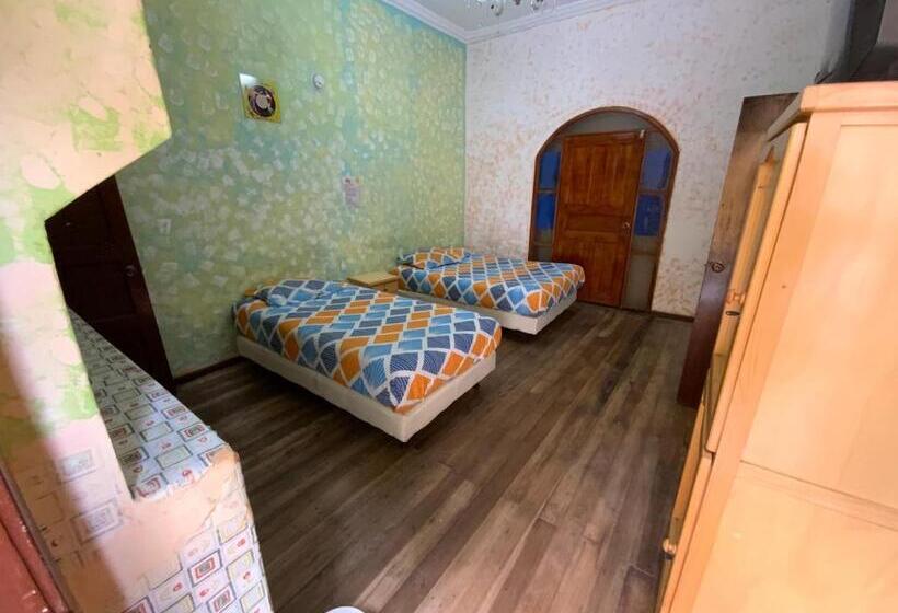Háromágyas Standard Szoba, Hostal Rock Quito