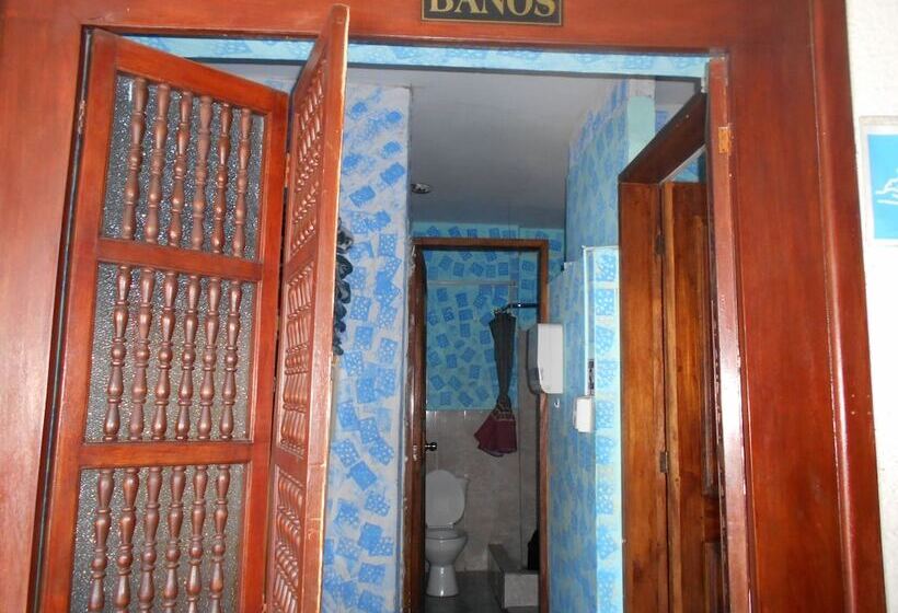 Economy Szoba, Hostal Rock Quito