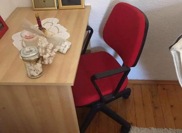 اتاق راحتی سه تخته, Hostel Emi