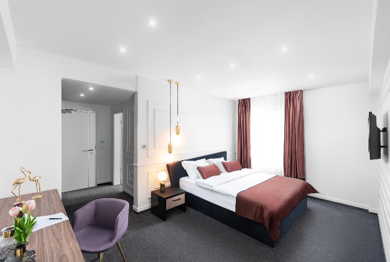 Номер Deluxe, Del Corso